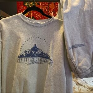 Zizi Donohoe Gray Aspen Athletic Association Sophie Turner shirt & Joggers Set